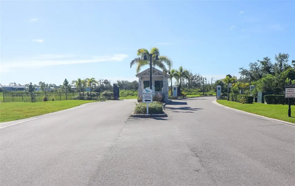 12116 SW County Road 769 Lake Suzy FL 34269