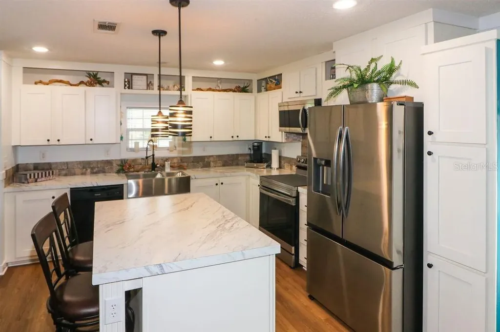 12116 SW County Road 769 Lake Suzy FL 34269