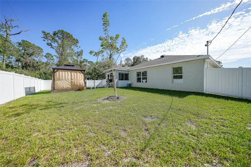 17500 Robinson Avenue Port Charlotte FL 33948