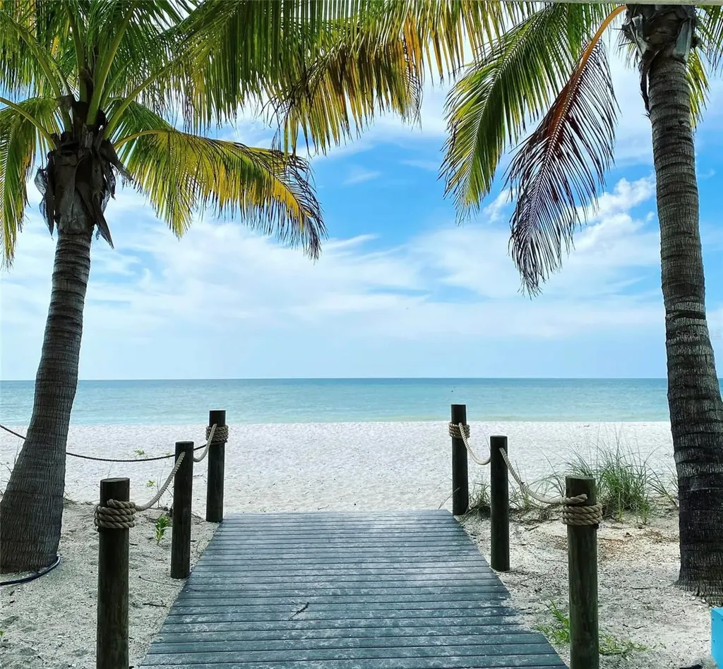 17500 Robinson Avenue Port Charlotte FL 33948