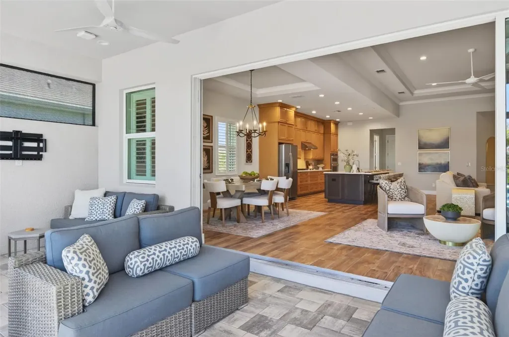 8134 Redonda Loop Lakewood Ranch FL 34202