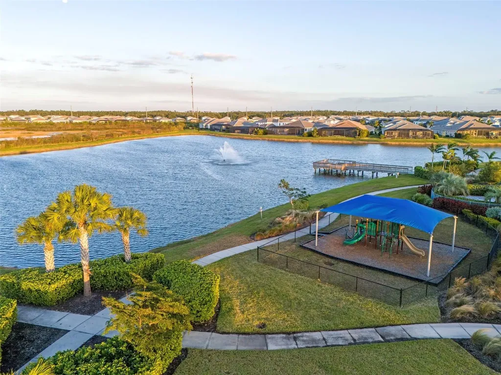 8134 Redonda Loop Lakewood Ranch FL 34202