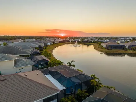 8134 Redonda Loop Lakewood Ranch FL 34202