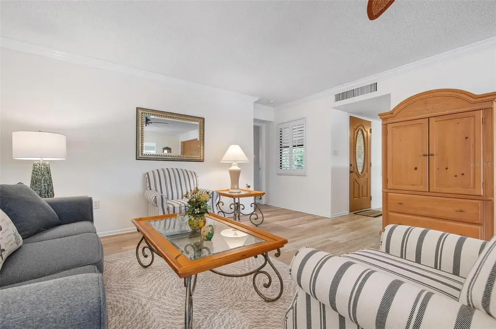 9527 Azure Cove Bradenton FL 34210