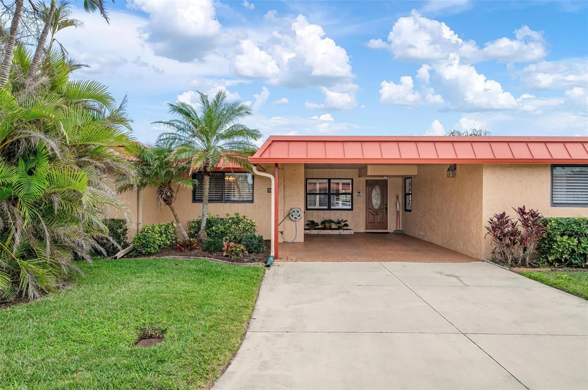 9527 Azure Cove Bradenton FL 34210