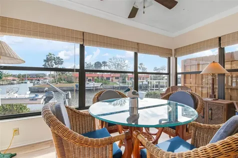 9527 Azure Cove Bradenton FL 34210