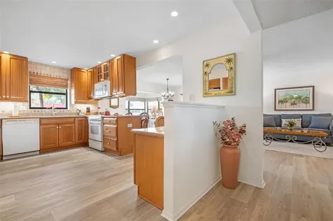 9527 Azure Cove Bradenton FL 34210