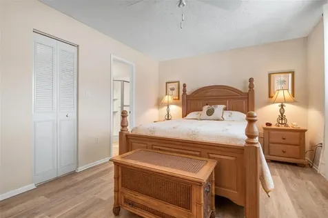 9527 Azure Cove Bradenton FL 34210