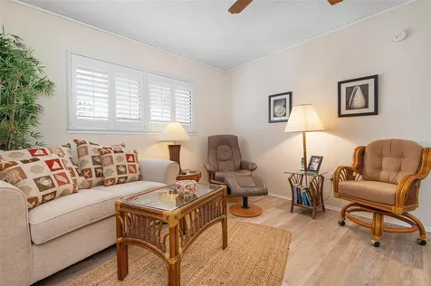 9527 Azure Cove Bradenton FL 34210