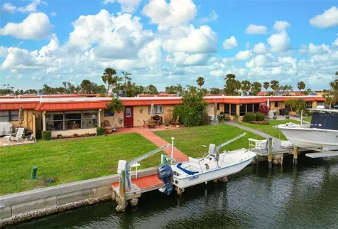 9527 Azure Cove Bradenton FL 34210