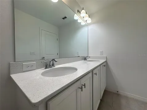 2962 Voyager Avenue St Cloud FL 34771