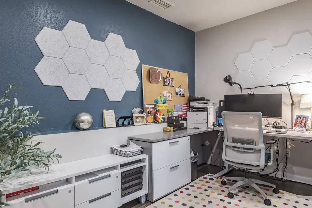 3848 Central Avenue St Petersburg FL 33711