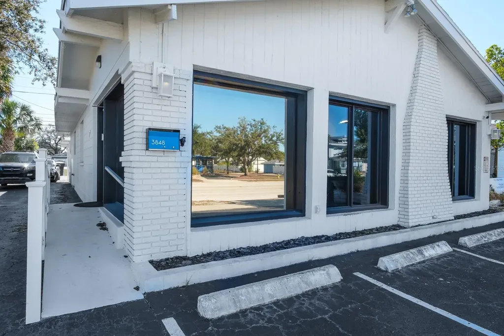 3848 Central Avenue St Petersburg FL 33711