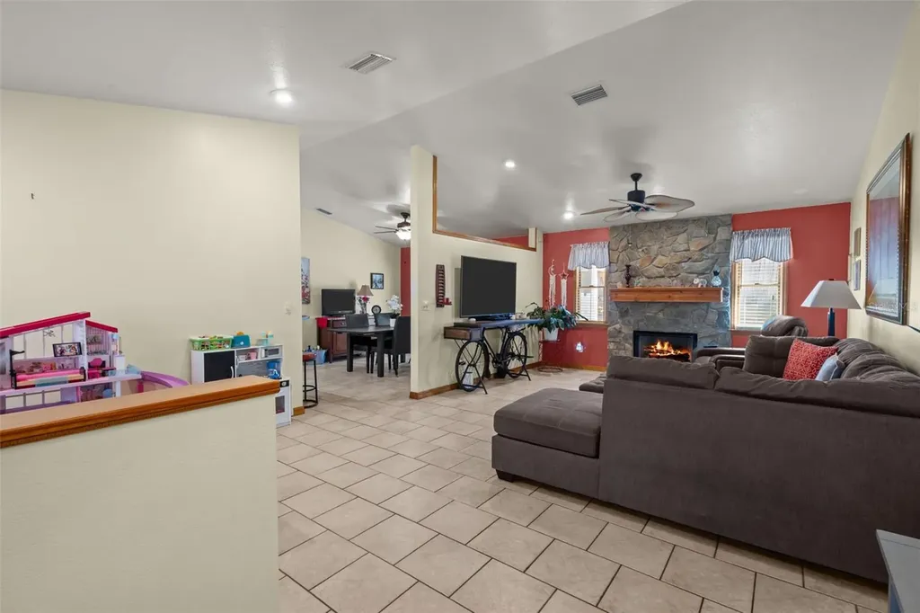 275 S Highland Avenue Tarpon Springs FL 34689