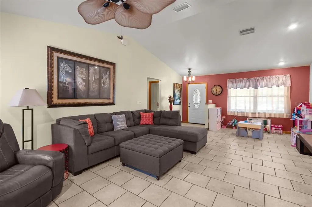 275 S Highland Avenue Tarpon Springs FL 34689