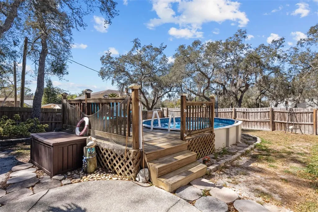 275 S Highland Avenue Tarpon Springs FL 34689