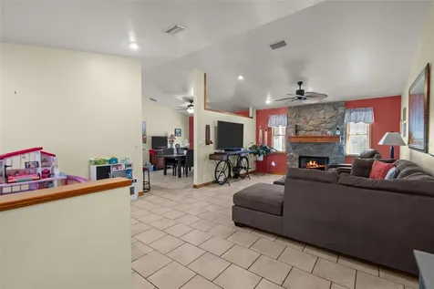 275 S Highland Avenue Tarpon Springs FL 34689