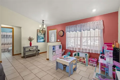 275 S Highland Avenue Tarpon Springs FL 34689