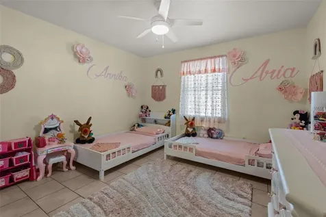 275 S Highland Avenue Tarpon Springs FL 34689