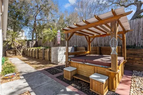 275 S Highland Avenue Tarpon Springs FL 34689
