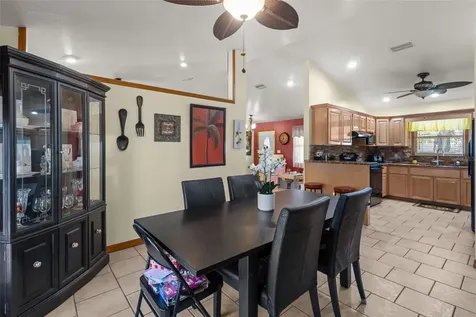 275 S Highland Avenue Tarpon Springs FL 34689