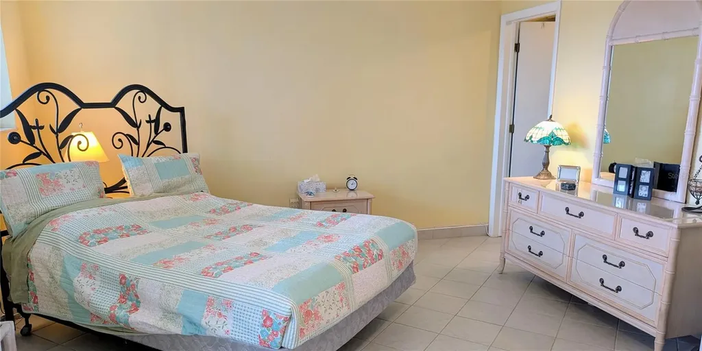 8055 112th Street Seminole FL 33772