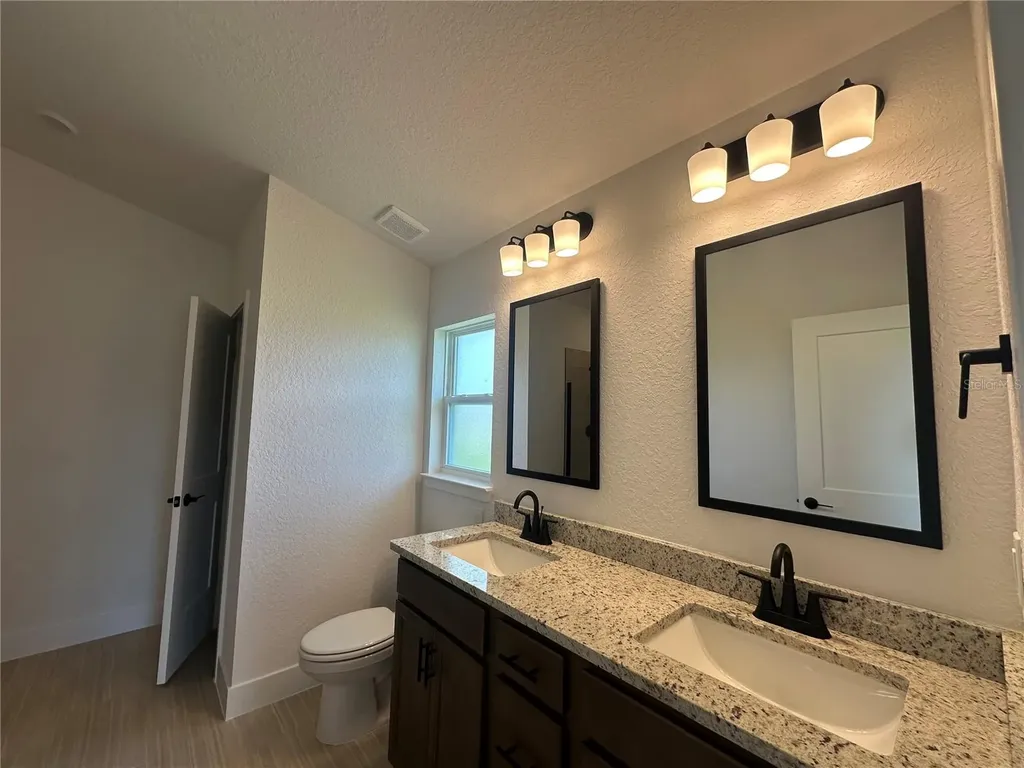 12606 NE 48th Street Oxford FL 34484