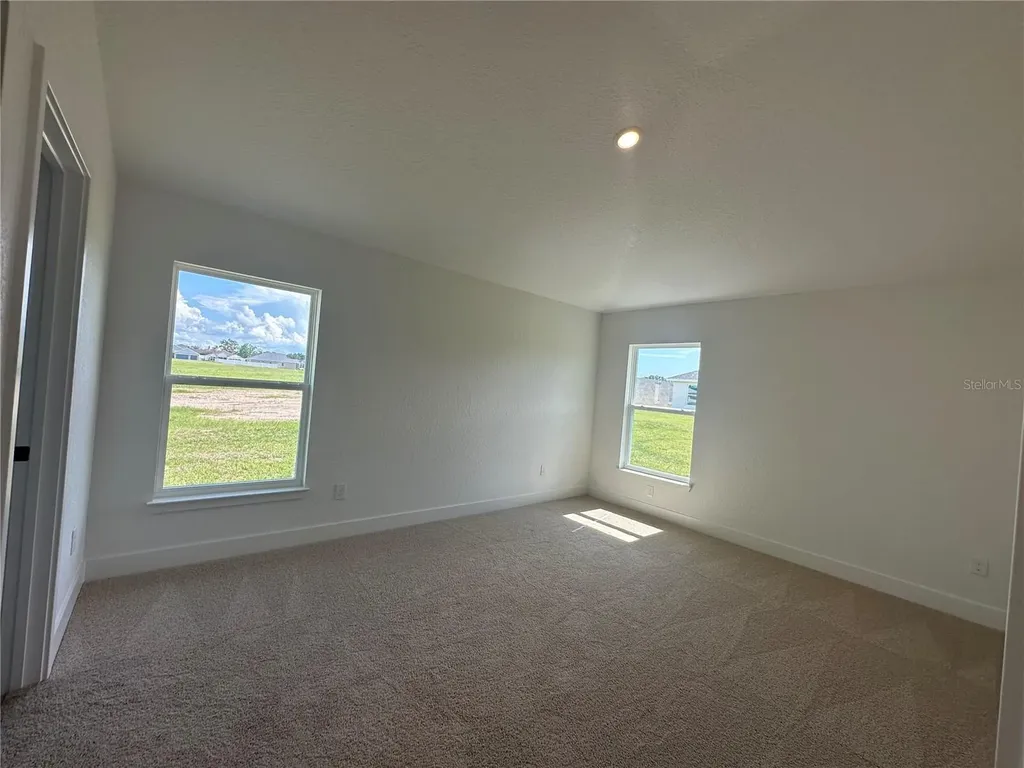 12606 NE 48th Street Oxford FL 34484