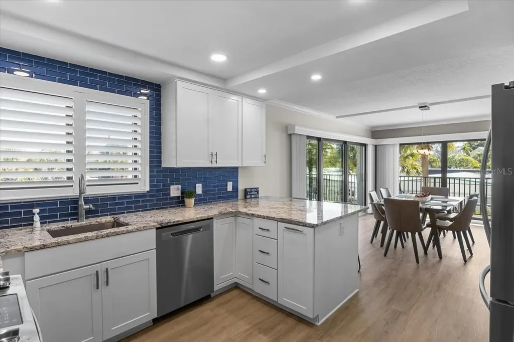 6326 Midnight Pass Road Sarasota FL 34242