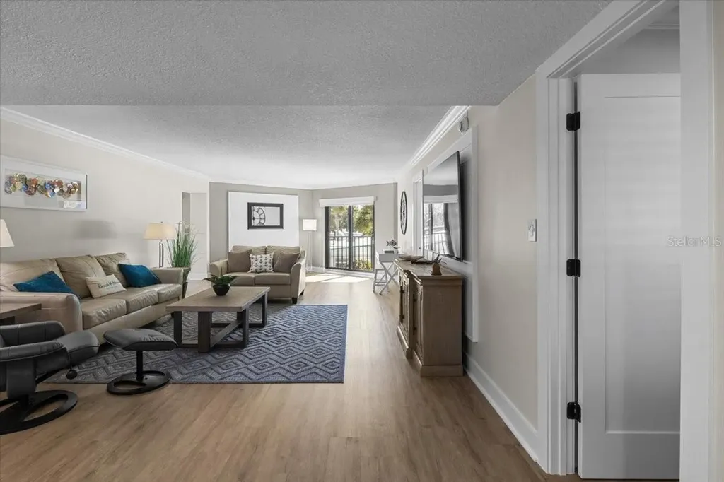 6326 Midnight Pass Road Sarasota FL 34242