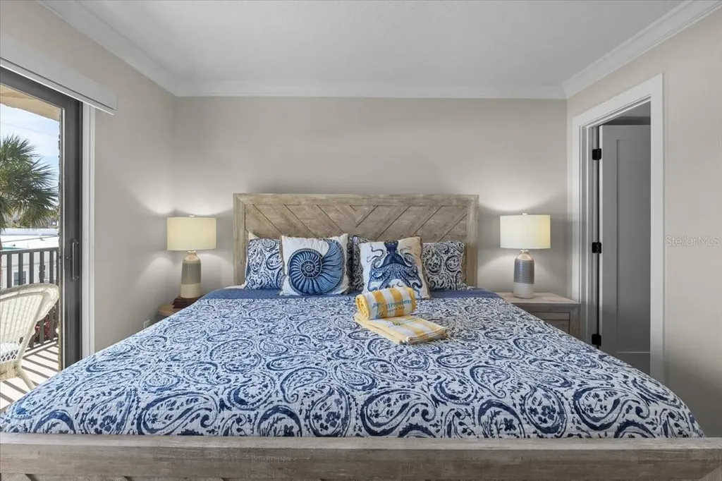 6326 Midnight Pass Road Sarasota FL 34242