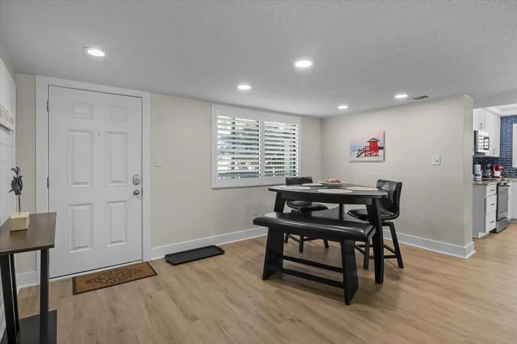 6326 Midnight Pass Road Sarasota FL 34242