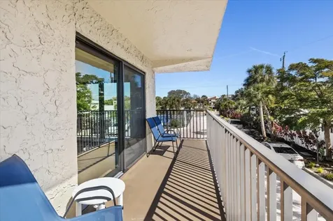 6326 Midnight Pass Road Sarasota FL 34242