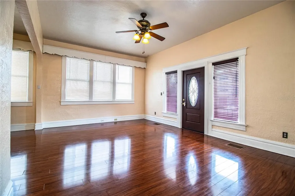 1919 W North A Street Tampa FL 33606