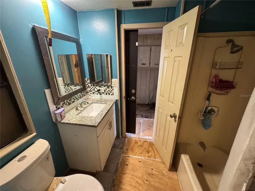 10559 Bay Hills Circle Thonotosassa FL 33592