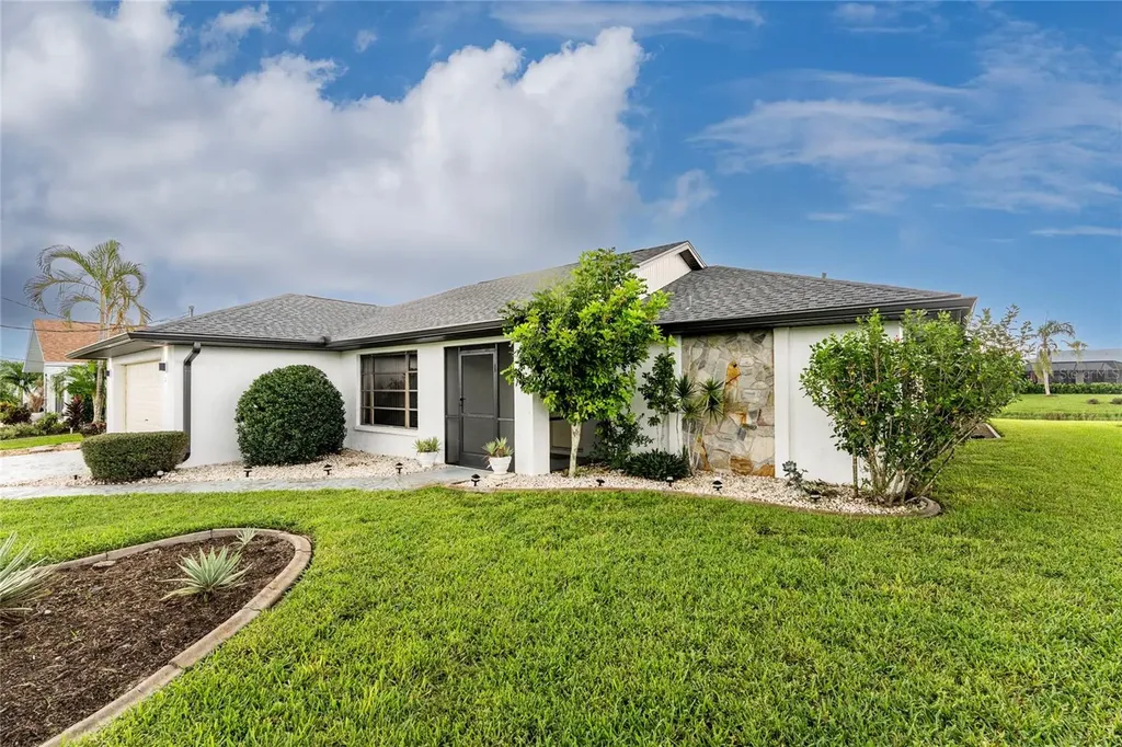 21 Bunker Lane Rotonda West FL 33947