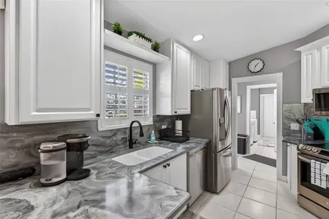 7526 Quinto Drive Sarasota FL 34238