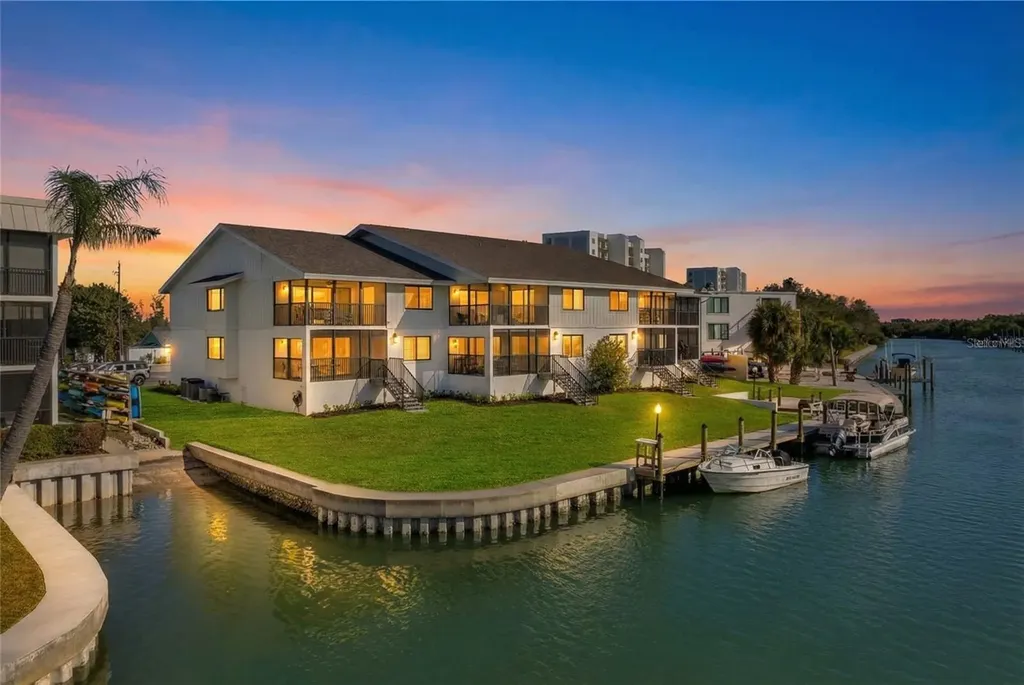 9226 Midnight Pass Road Sarasota FL 34242