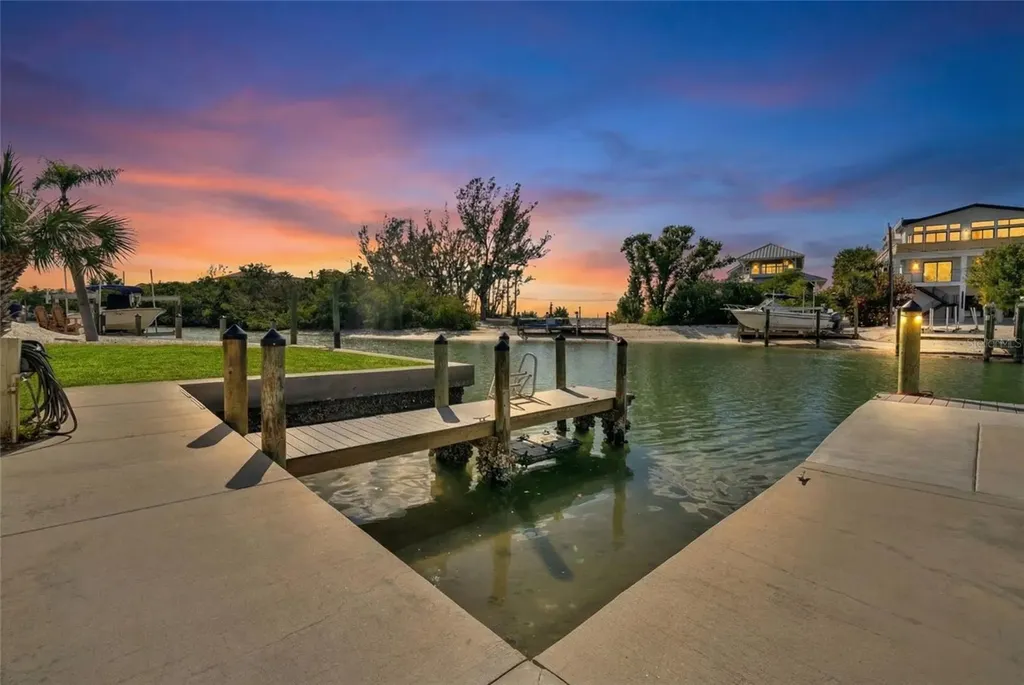9226 Midnight Pass Road Sarasota FL 34242