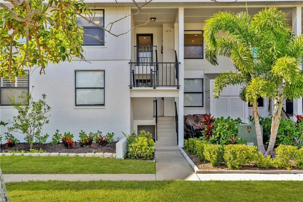 9226 Midnight Pass Road Sarasota FL 34242