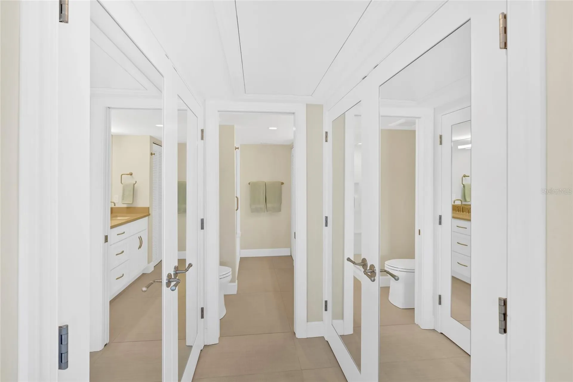9226 Midnight Pass Road Sarasota FL 34242