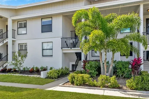 9226 Midnight Pass Road Sarasota FL 34242