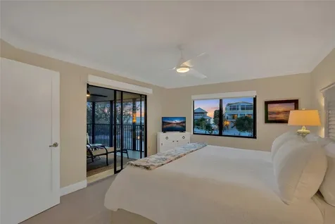 9226 Midnight Pass Road Sarasota FL 34242