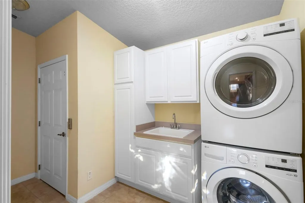 73 Sanctuary Avenue Debary FL 32713