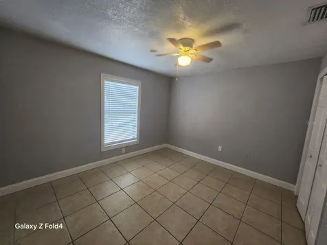 5718 N Lincoln Avenue Tampa FL 33614