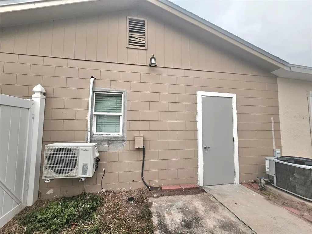 896 Florida Parkway Kissimmee FL 34743