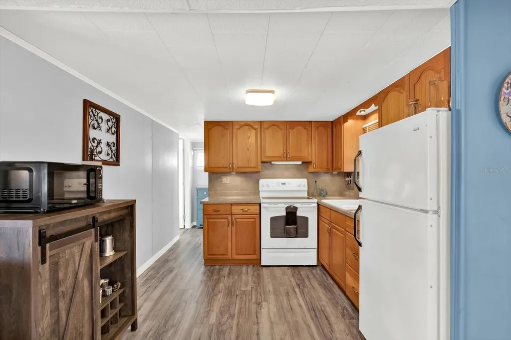 7880 54th Avenue N St Petersburg FL 33709