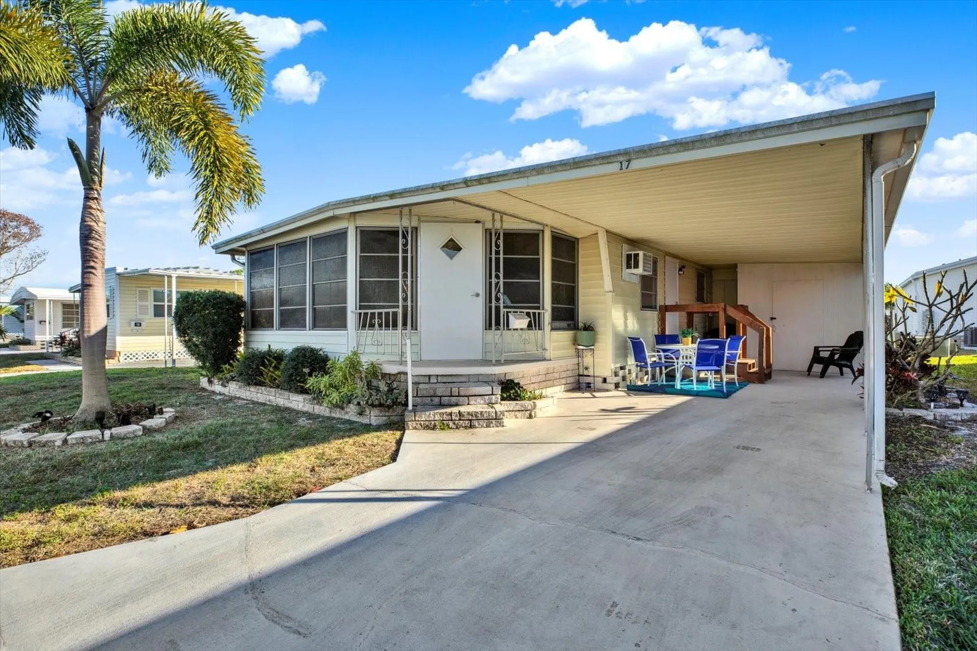 7880 54th Avenue N St Petersburg FL 33709