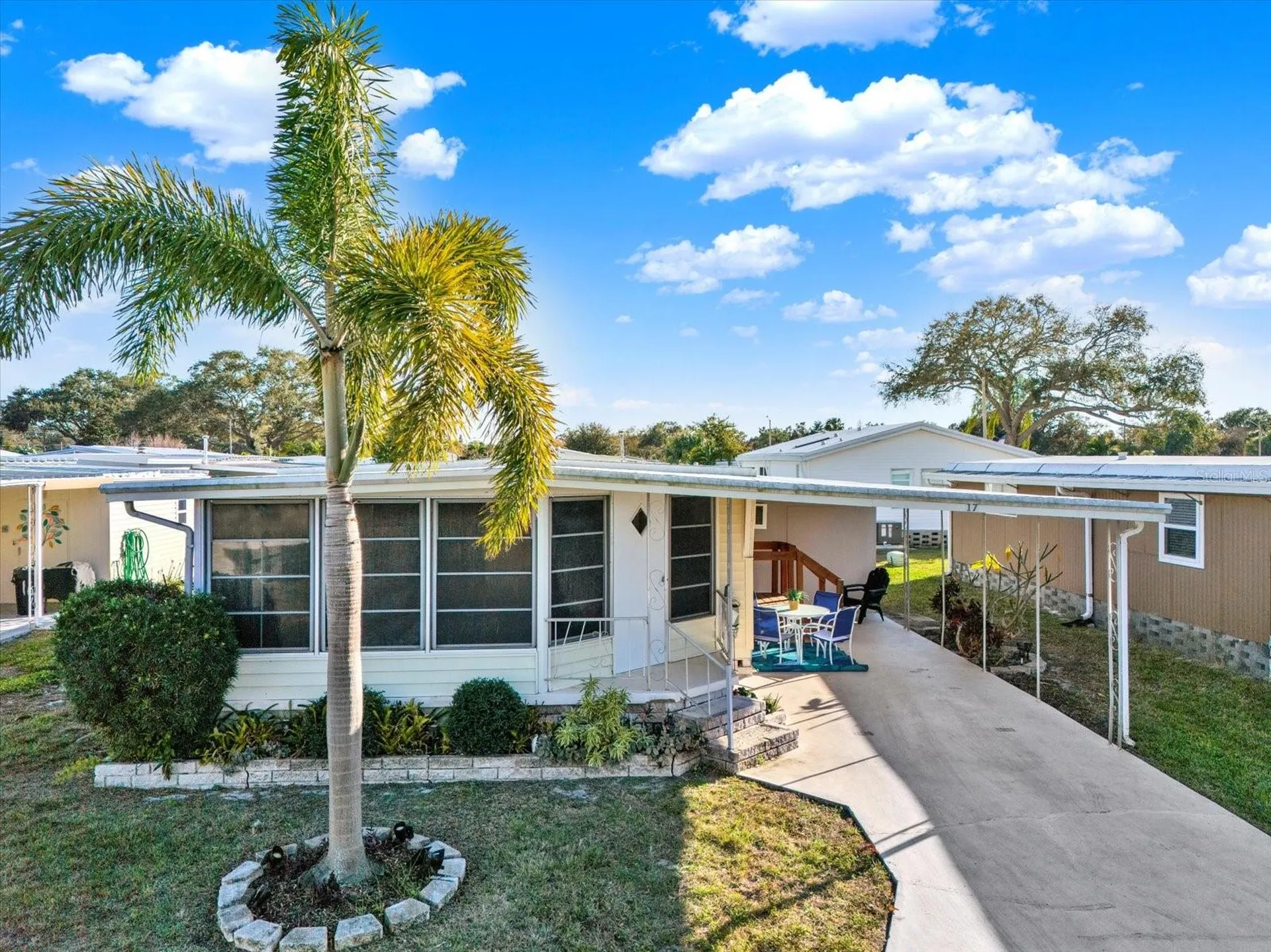 7880 54th Avenue N St Petersburg FL 33709
