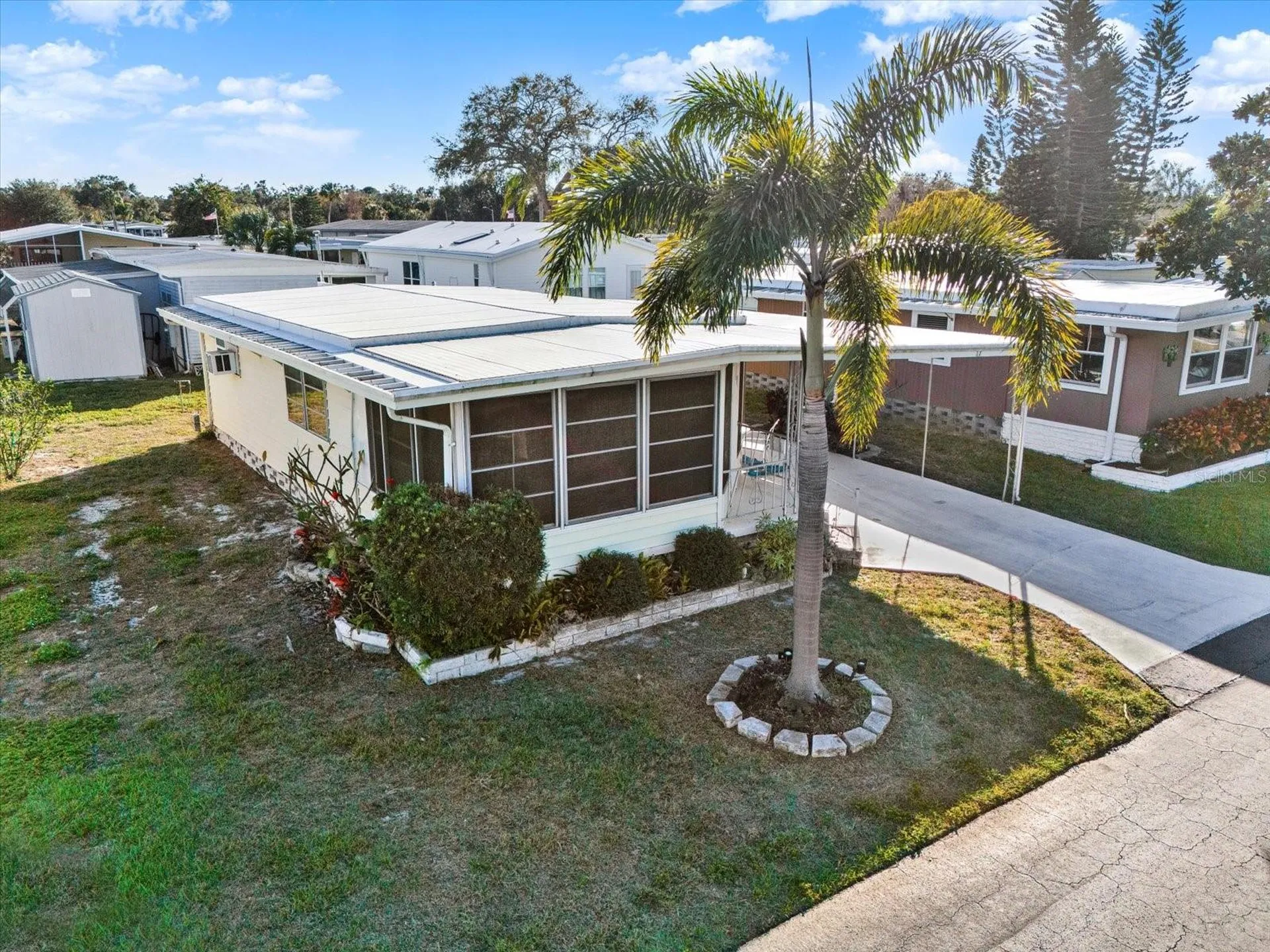 7880 54th Avenue N St Petersburg FL 33709